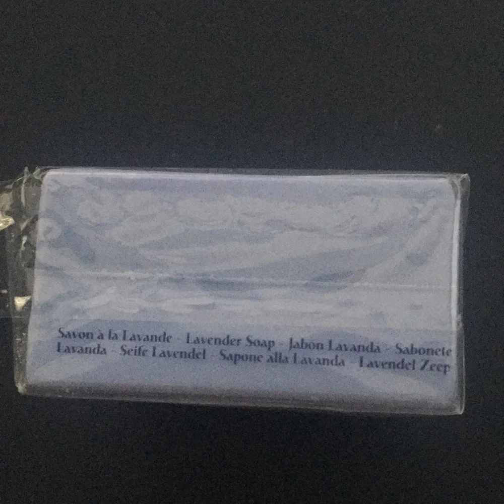 L’occitane en Provence 100 g Lavender Soap New